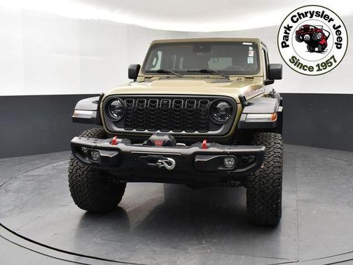 41 2025 Jeep Wrangler Rubicon