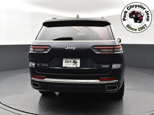 Midnight Sky 2023 Jeep Grand Cherokee L Overland