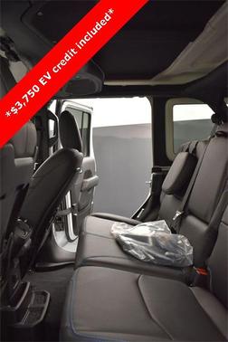 2025 Jeep Wrangler 4xe Rubicon