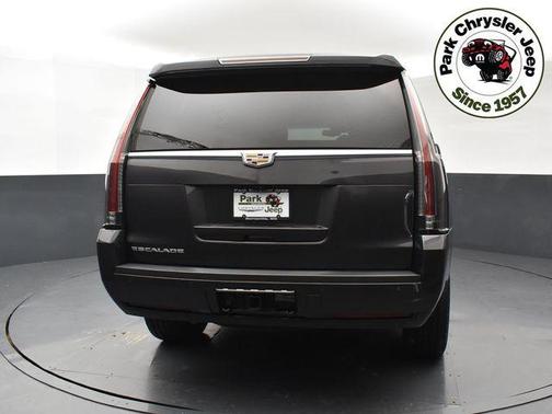 Dark Granite Metallic 2018 Cadillac Escalade Luxury