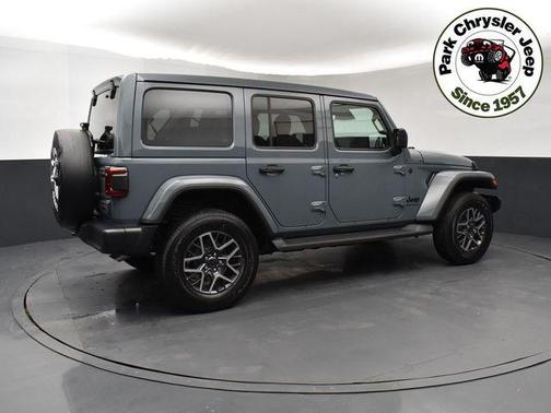 2026 Jeep Wrangler 4-Door Sahara 4x4