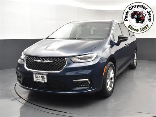 2025 Chrysler Pacifica L