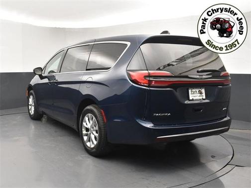 2025 Chrysler Pacifica L