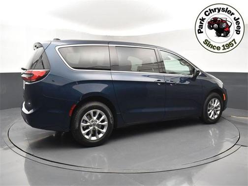 2025 Chrysler Pacifica L