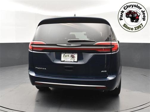 2025 Chrysler Pacifica L