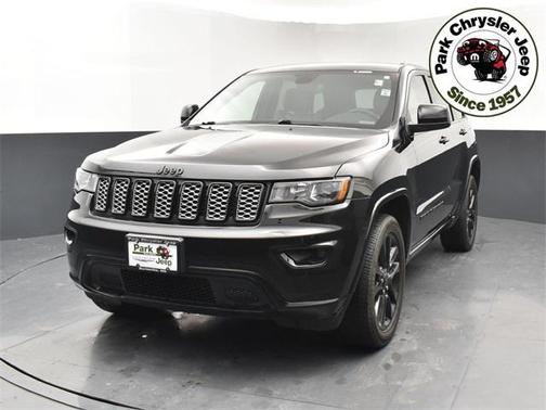 2022 Jeep Grand Cherokee Laredo
