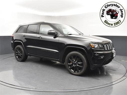 2022 Jeep Grand Cherokee Laredo