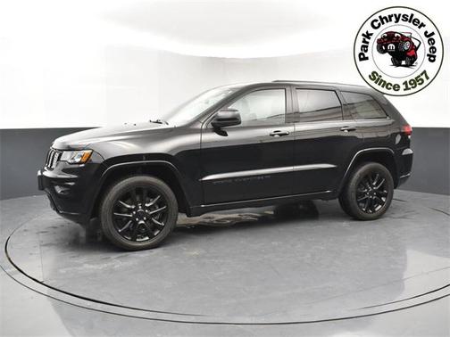 2022 Jeep Grand Cherokee Laredo