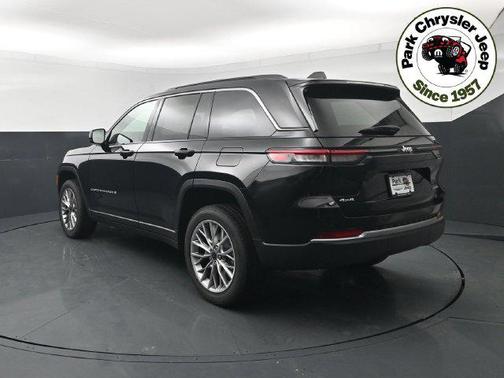 High Gloss Black 2027 Jeep Grand Cherokee Limited