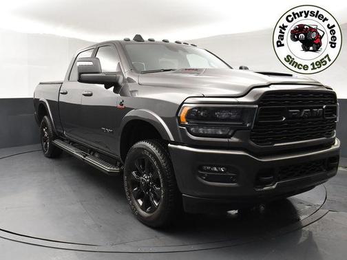 Granite Crystal Metallic Clearcoat 2024 RAM 3500 Limited Crew Cab 4x4 6'4' Box