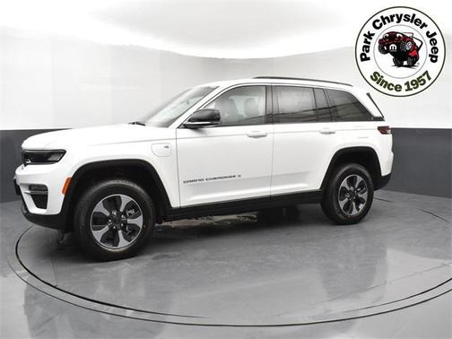 2025 Jeep Grand Cherokee 4xe Base