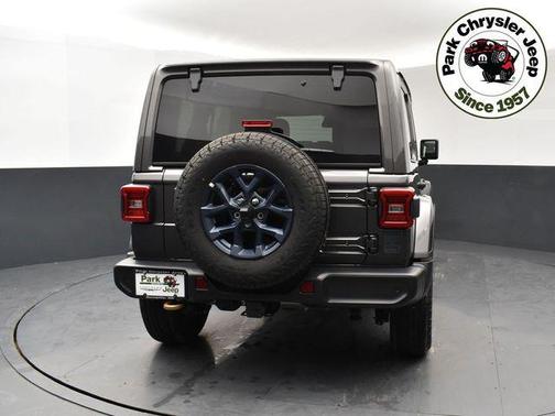 Granite Crystal Metallic Clearcoat 2026 Jeep Wrangler 4-Door 85th Anniversary Edition