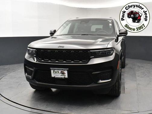 2023 Jeep Grand Cherokee Altitude