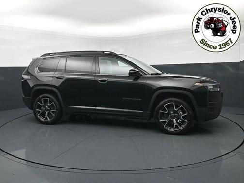 diamond black crystal pearlcoat 2026 Jeep Cherokee Overland