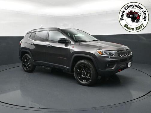 Granite Crystal Metallic Clearcoat 2022 Jeep Compass Trailhawk
