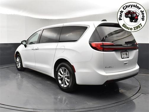 2026 Chrysler Pacifica L