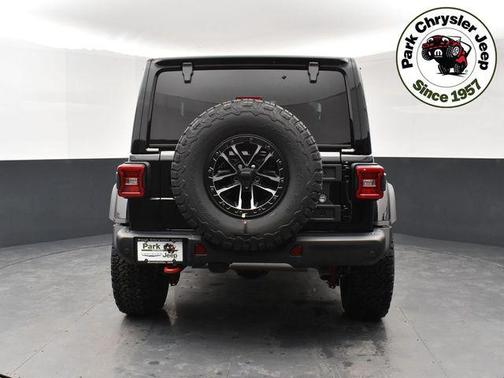 Black Clearcoat 2026 Jeep Wrangler Rubicon