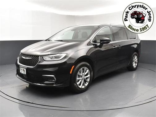 2025 Chrysler Pacifica L