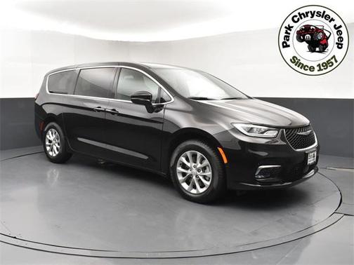 2025 Chrysler Pacifica L