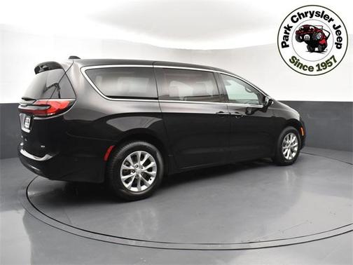 2025 Chrysler Pacifica L