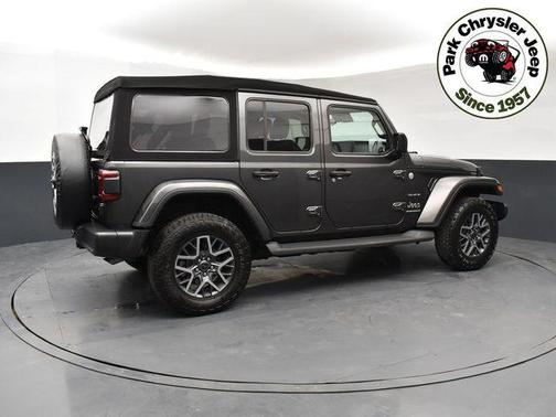 2024 Jeep Wrangler 4-Door Sahara 4x4