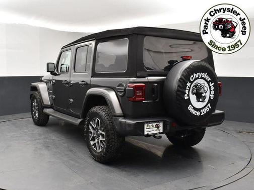 2024 Jeep Wrangler 4-Door Sahara 4x4