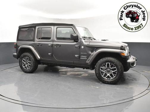 2024 Jeep Wrangler 4-Door Sahara 4x4