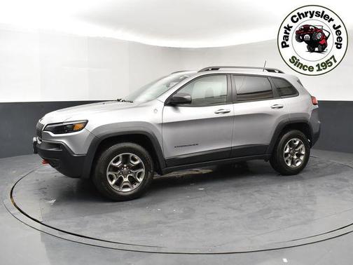 Billet Silver Metallic Clearcoat 2019 Jeep Cherokee Trailhawk