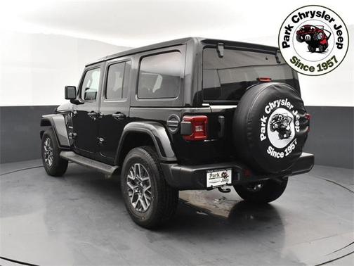 2024 Jeep Wrangler 4-Door Sahara 4x4