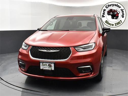 2026 Chrysler Pacifica L