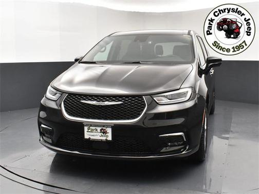 2025 Chrysler Pacifica L