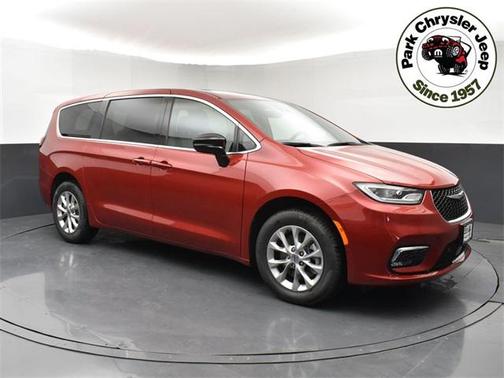2025 Chrysler Pacifica L