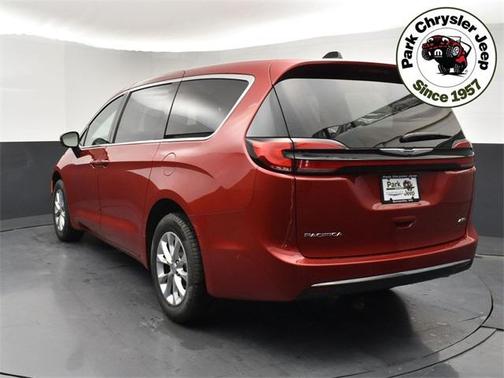 2025 Chrysler Pacifica L