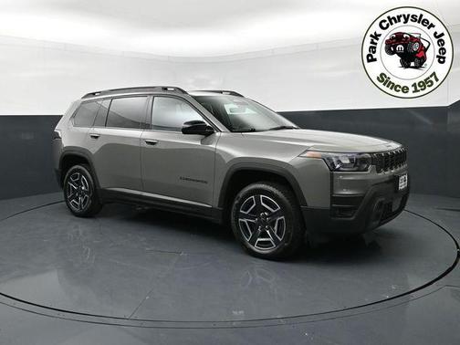 Sting-Gray Clearcoat 2026 Jeep Cherokee Laredo 4x4