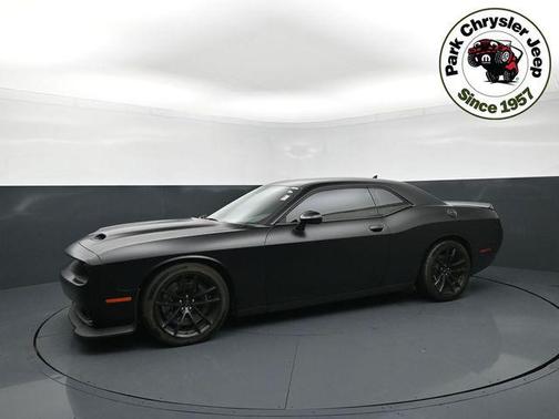 Pitch Black Clearcoat 2023 Dodge Challenger SRT Hellcat