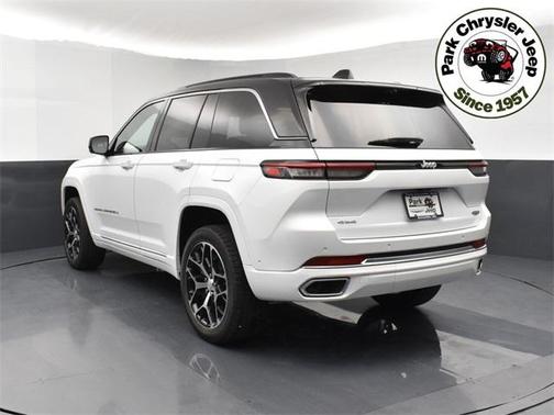 2025 Jeep Grand Cherokee Summit