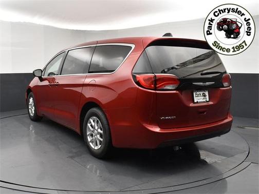 2026 Chrysler Voyager LX