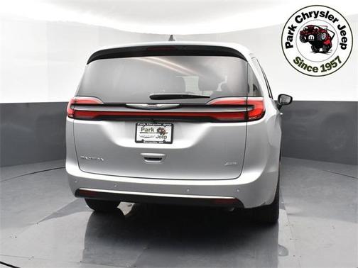 2026 Chrysler Pacifica L