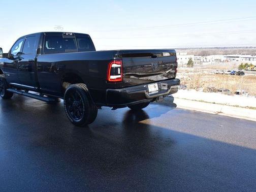 2024 RAM 3500 Laramie Crew Cab 4x4 8' Box