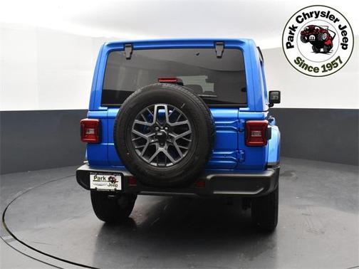 2024 Jeep Wrangler 4-Door Sahara 4x4