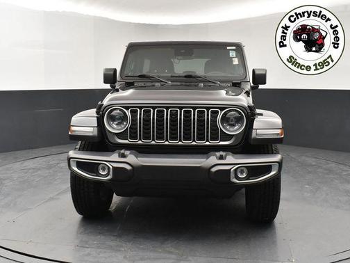 Black Clearcoat 2024 Jeep Wrangler 4-Door Sahara 4x4