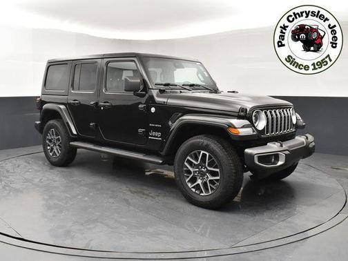 Black Clearcoat 2024 Jeep Wrangler 4-Door Sahara 4x4