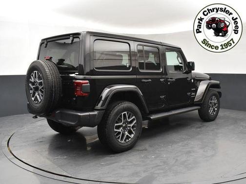 Black Clearcoat 2024 Jeep Wrangler 4-Door Sahara 4x4