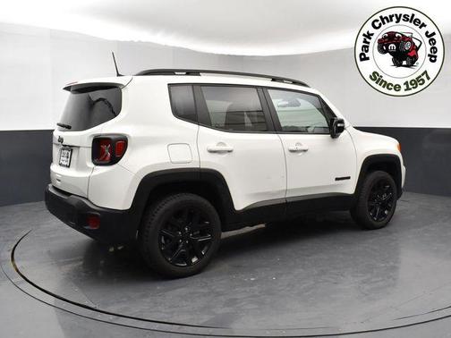 Alpine White Clearcoat 2023 Jeep Renegade Altitude