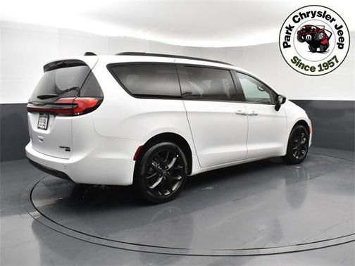 2026 Chrysler Pacifica Limited