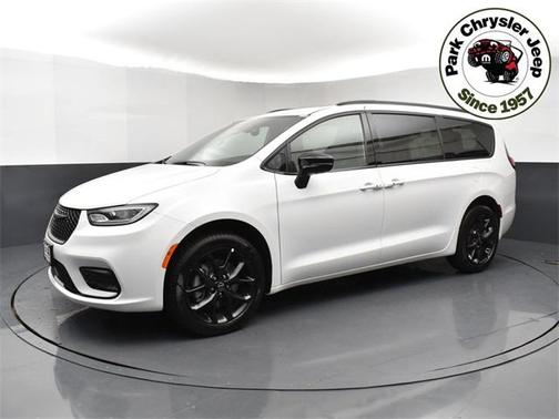 2026 Chrysler Pacifica Limited