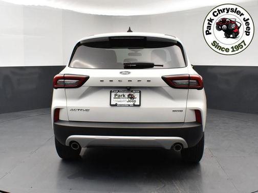 Star White Metallic Tri-Coat 2023 Ford Escape Active