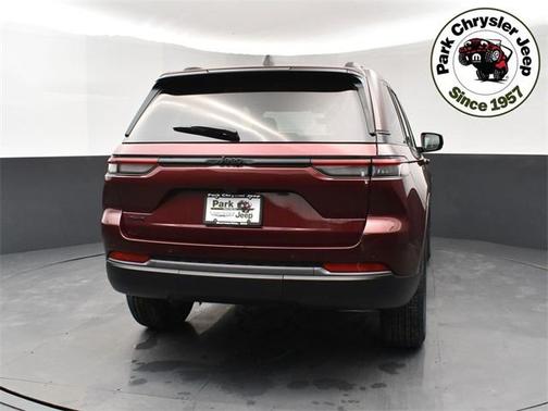 2026 Jeep Grand Cherokee Altitude