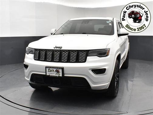 2022 Jeep Grand Cherokee Laredo