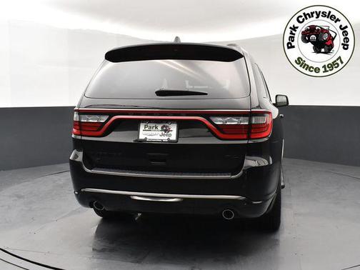 DB Black Crystal Clearcoat 2024 Dodge Durango R/T Premium AWD